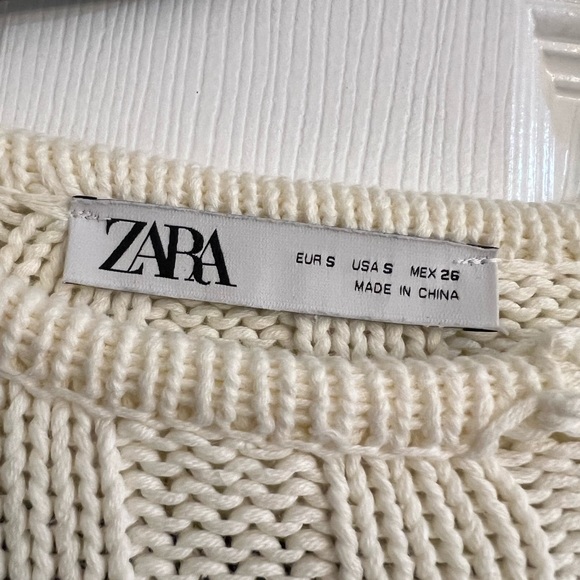 Zara chunky knit short sleeved cream sweater with side toggles small - Picture 2 of 4